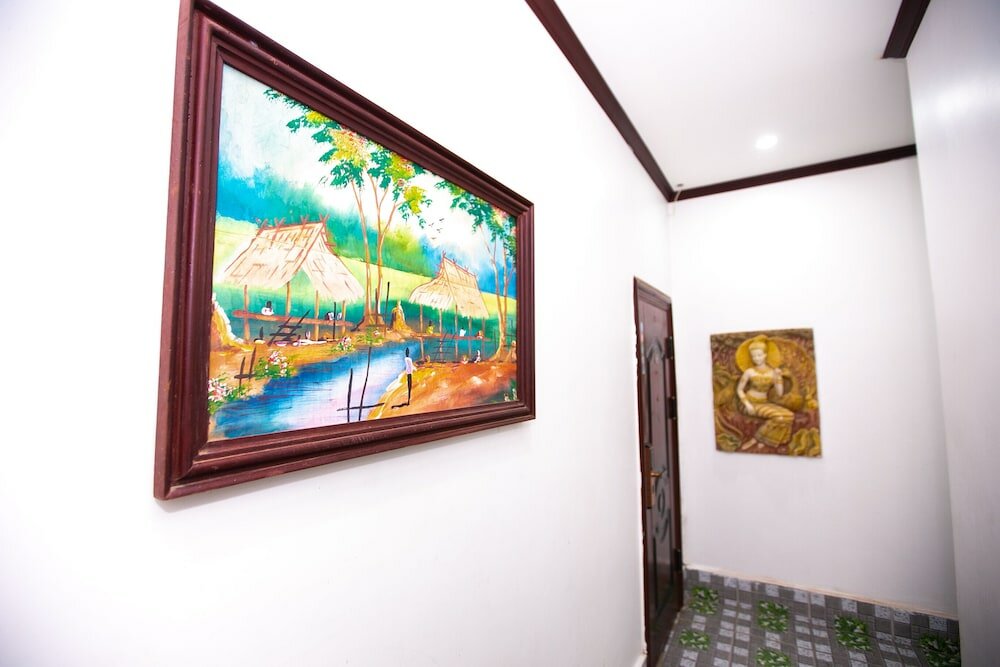 Фото Champion Hotel & Pub