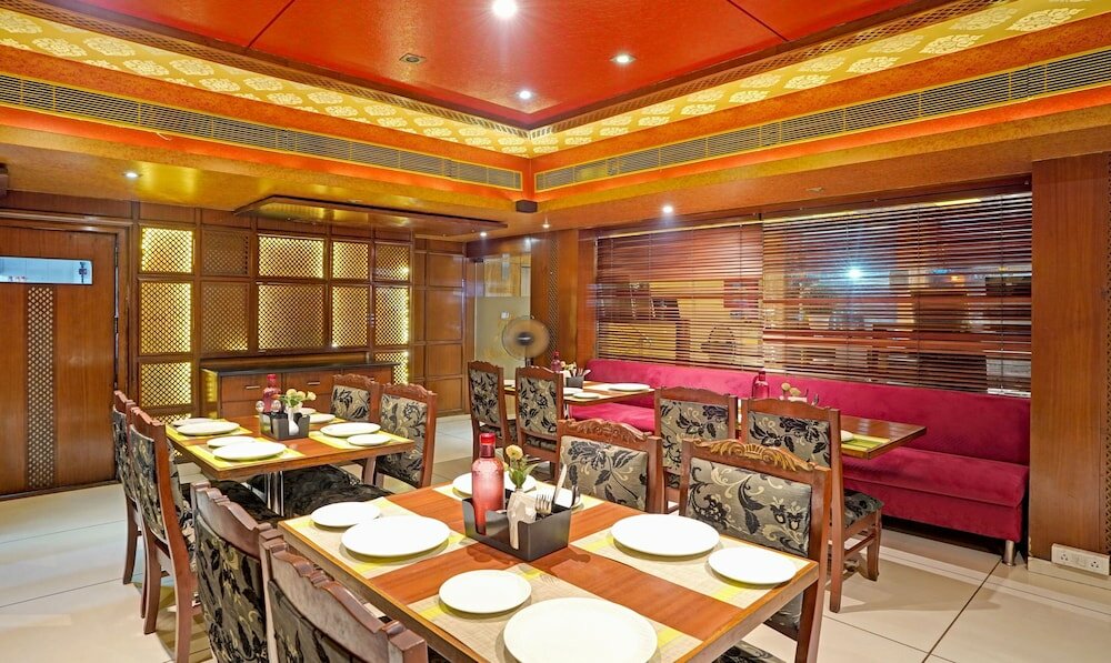 Фото Treebo Trend The Royal Cm