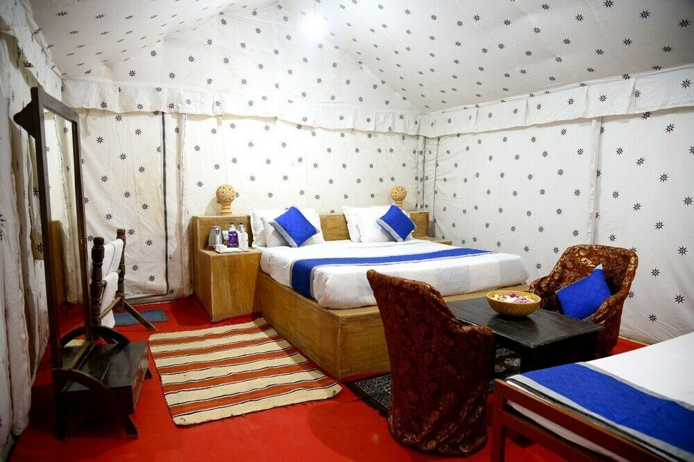 Фото Desert Over Night Camp & Resort