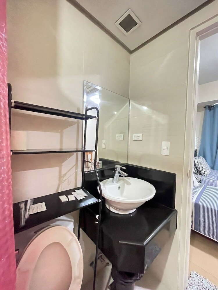 Фото Henry & Adiche Emperador Building