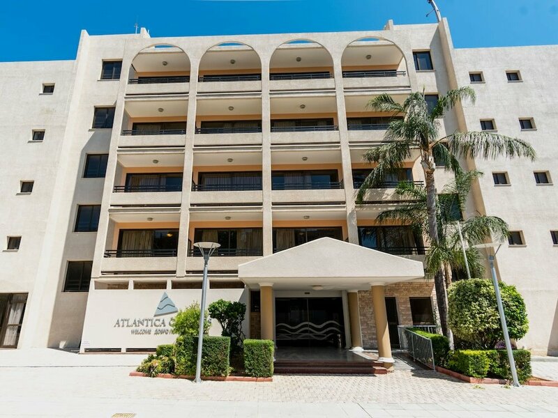 Гостиница Studio With Balcony and Garden View в Лимассоле