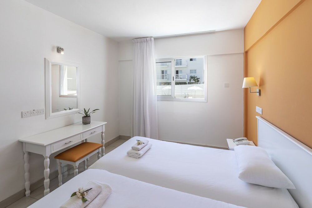 Фото Mia Hotel Apartment