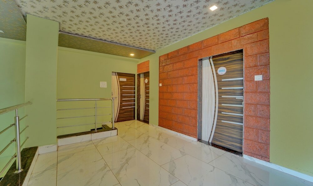 Фото Treebo Trend Iceberg