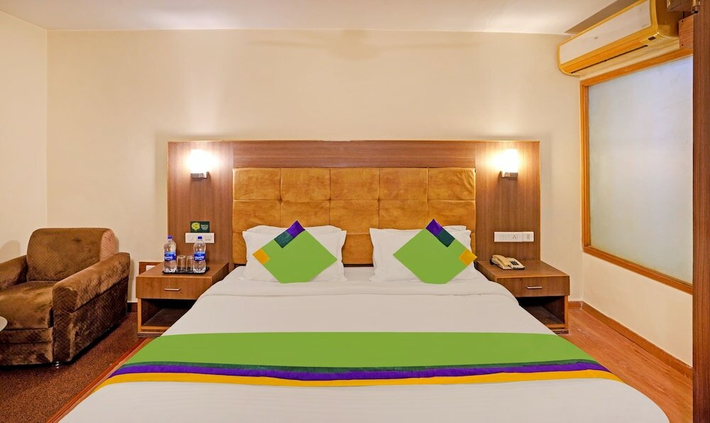 Фото Treebo Trend The Royal Cm