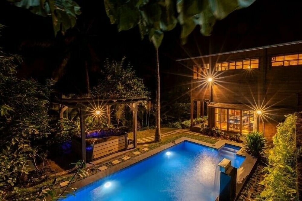 Фото Ama Stays & Trails Heliconia Villa, Wayanad