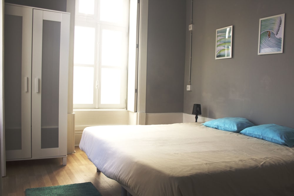 Фото Watermark Surf House Espinho