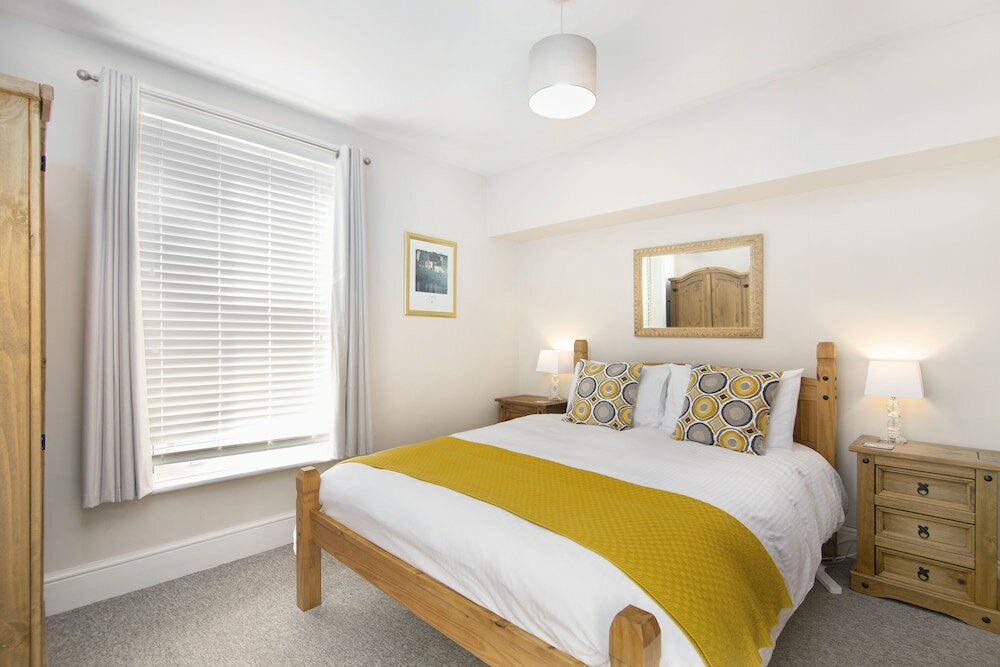 Фото Salt Lane Apartments