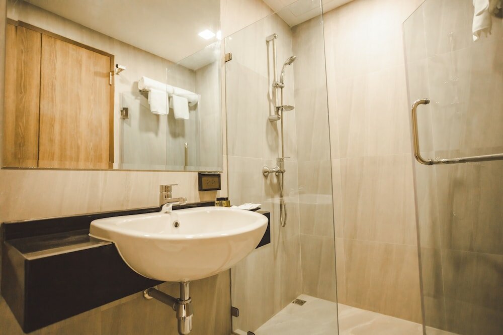 Фото B2 Amata Nakorn Premier Hotel