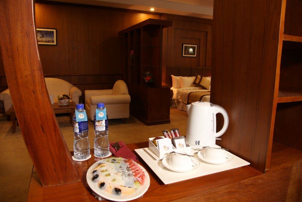 Фото Mingalar Thiri Hotel