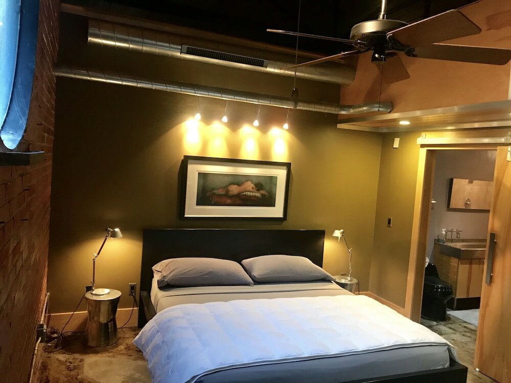 Фото The Hangar Lofts Hotel