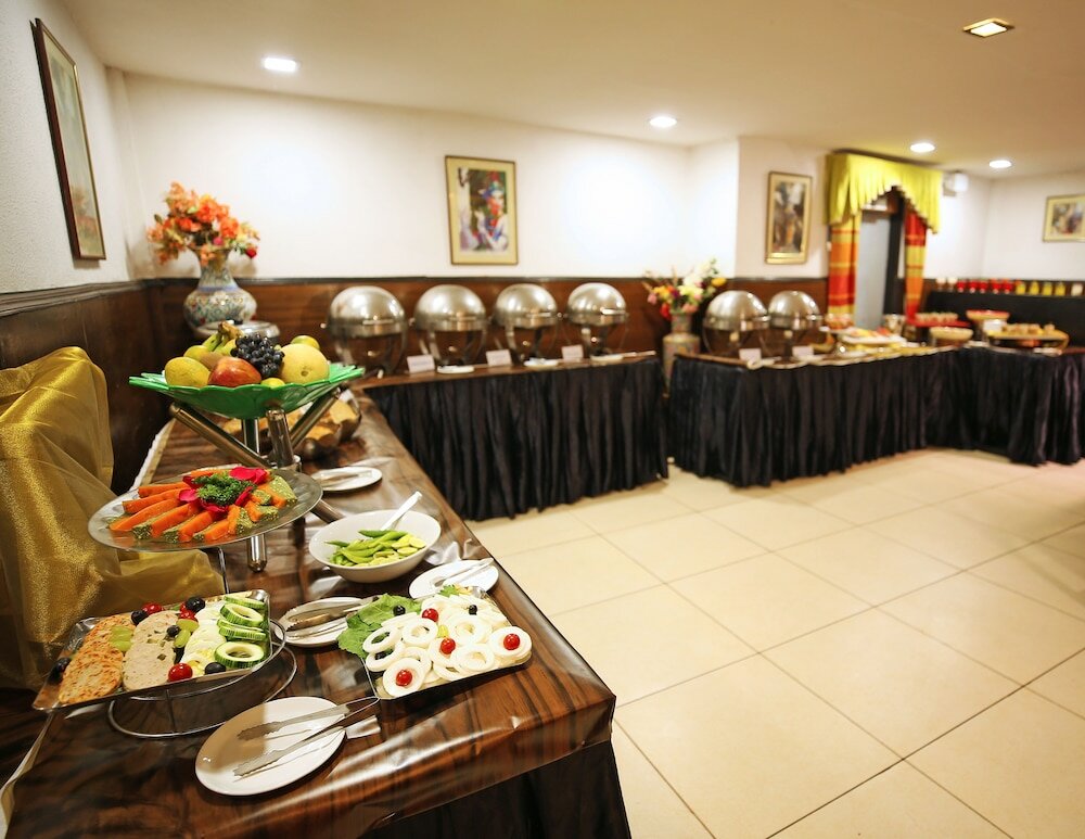 Фото Pride Biznotel - The Maison Anand