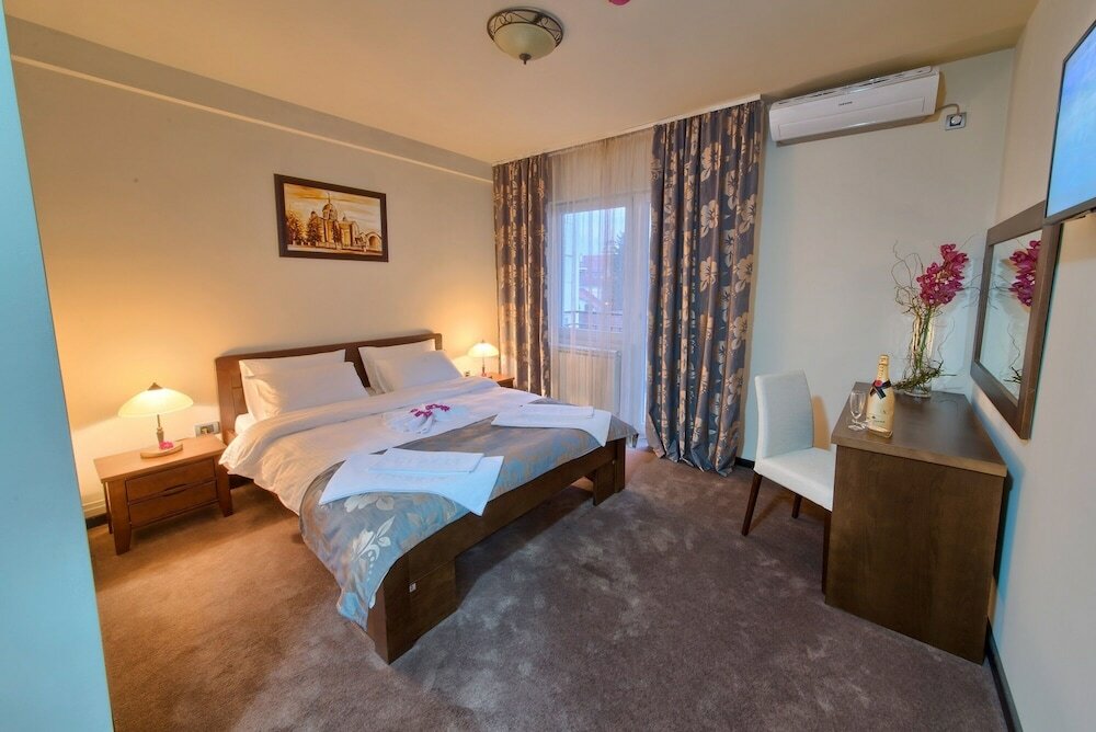 Фото Central Lux Hotel Kragujevac