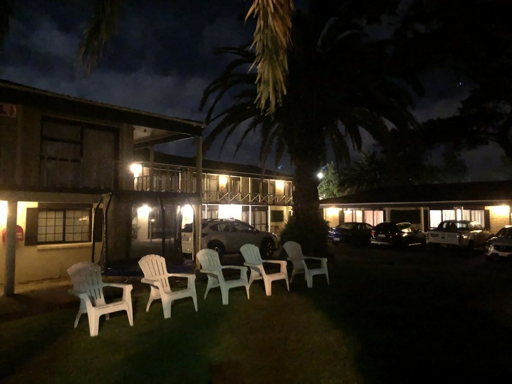 Фото Half Moon Bay Motel