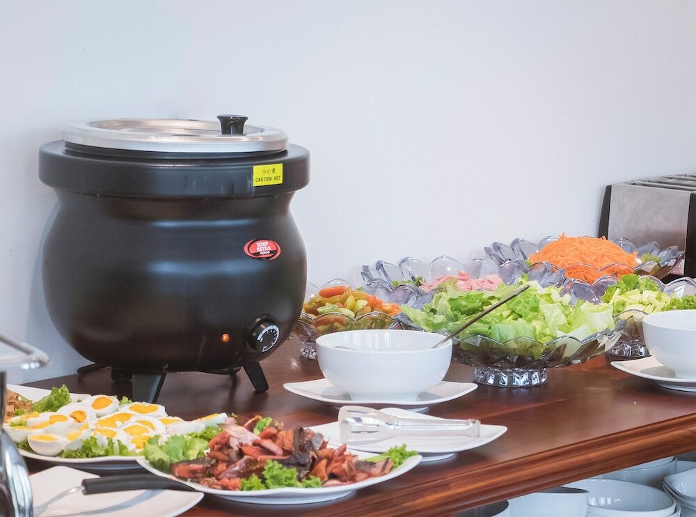 Фото Sea Breeze Hotel & Villa