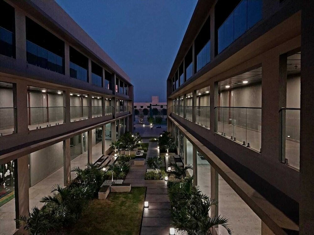 Фото The Camellia by Yuhi