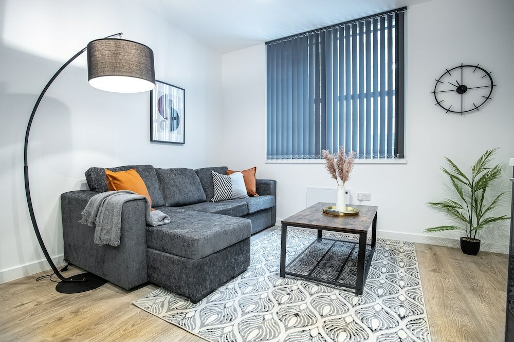 Фото Luxe Apts PBoro Parking-Gym-Cinema