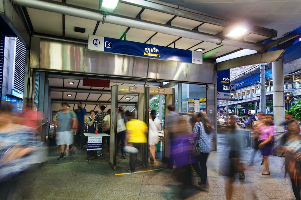 Фото Holiday Inn Express Bangkok Sukhumvit 11 by Ihg