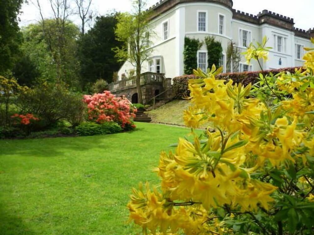 Hotel Overwater Hall, England, photo