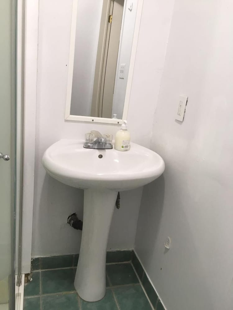 Фото Toronto Travellers Home