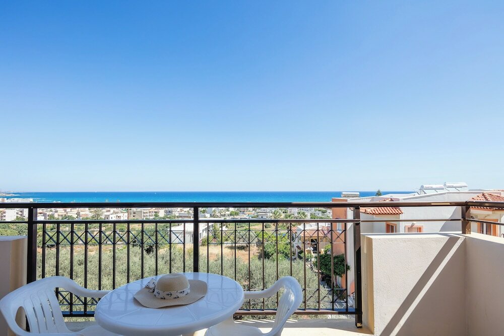 Фото Koni Village Hotel