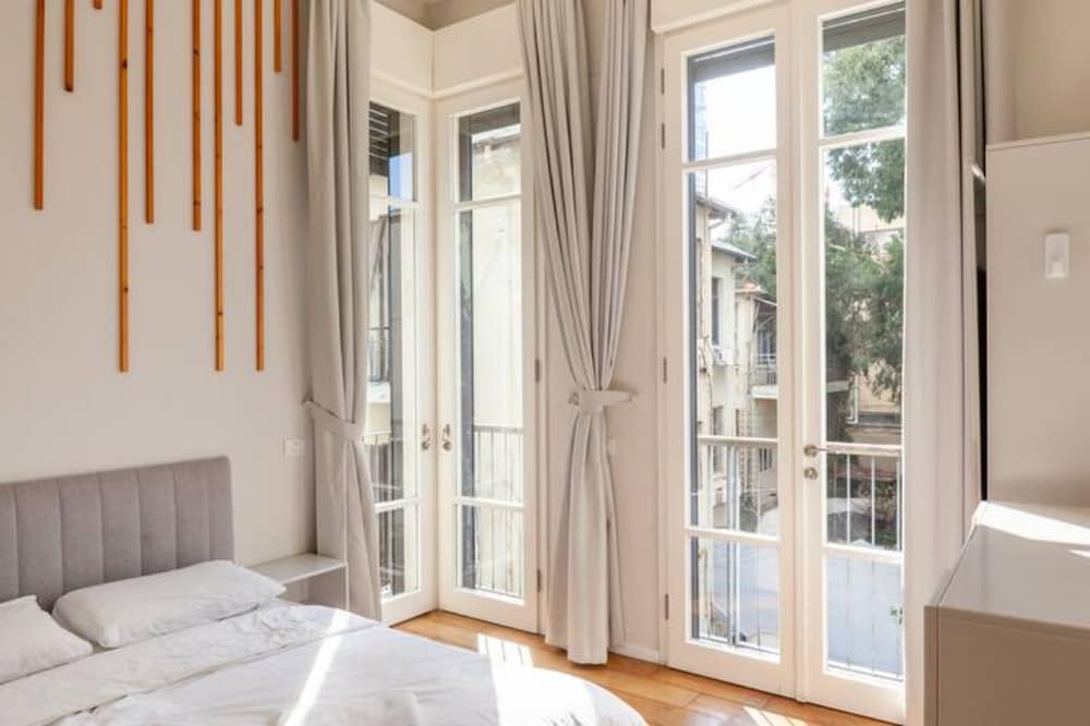 Фото OurPlace Rothschild Allenby by Tie