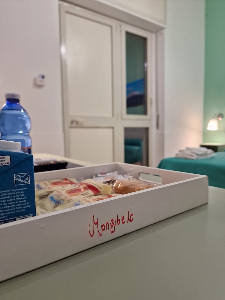 Фото Althea Etna Garden