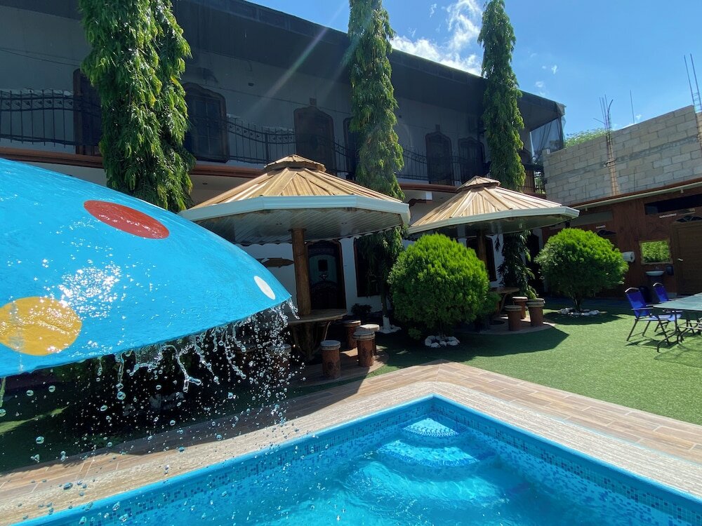 Фото Hotel y Restaurante Las Adas y Estrellas