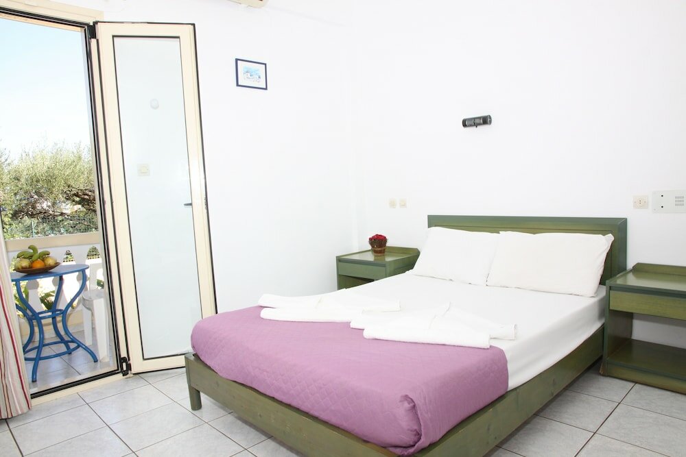 Фото ILissos Apartments