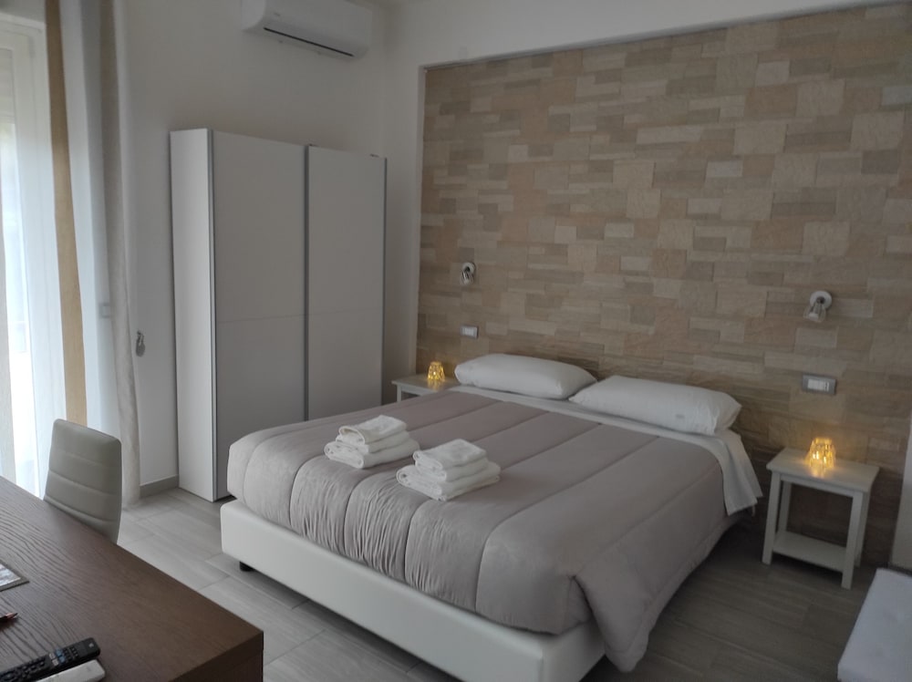 Фото Zaro Suites