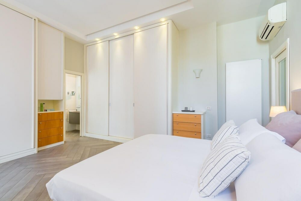 Фото Elegante Appartamento A Piazza Dei Martiri