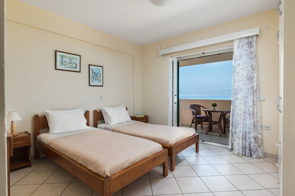 Фото Four-Bedroom Villa Alexandros by Konnect, Private Pool & SeaView