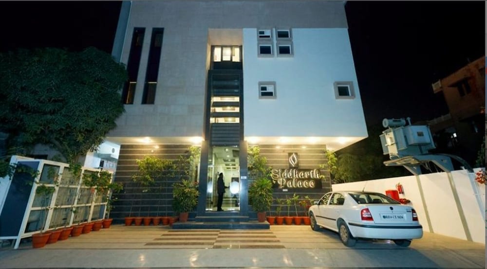 Фото отеля 1