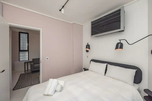 Гостиница Chic and Modern 1 Bedroom Apartment With Lions Head View в Кейптауне