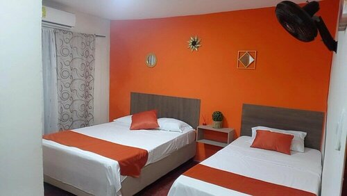 Гостиница Hostal 4 Manzanas в Санта-Марте