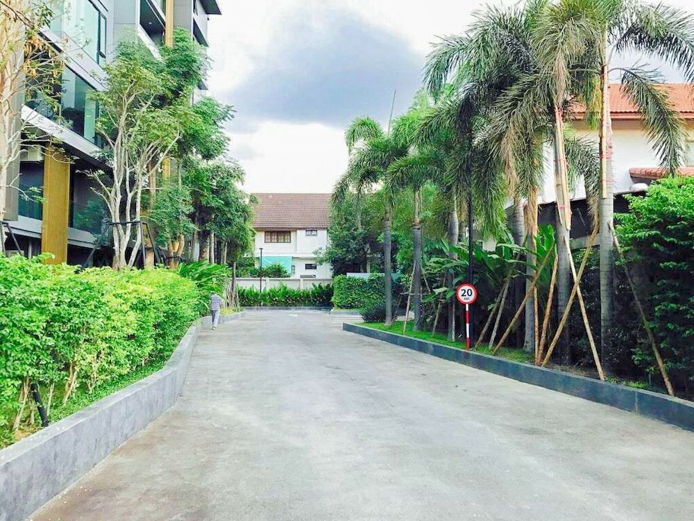 Фото The Heaven at Star Hill Condo