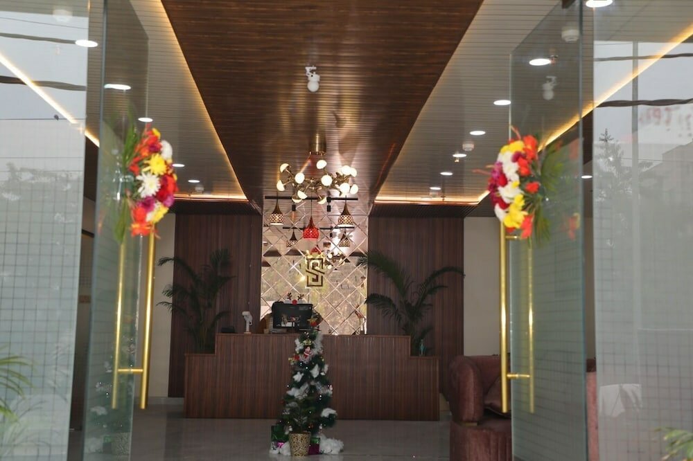 Фото Sarla Hotel Inn