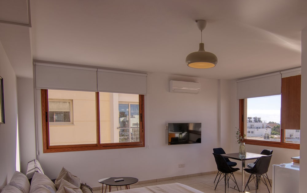 Фото Phaedrus Living City Flat Palas 104