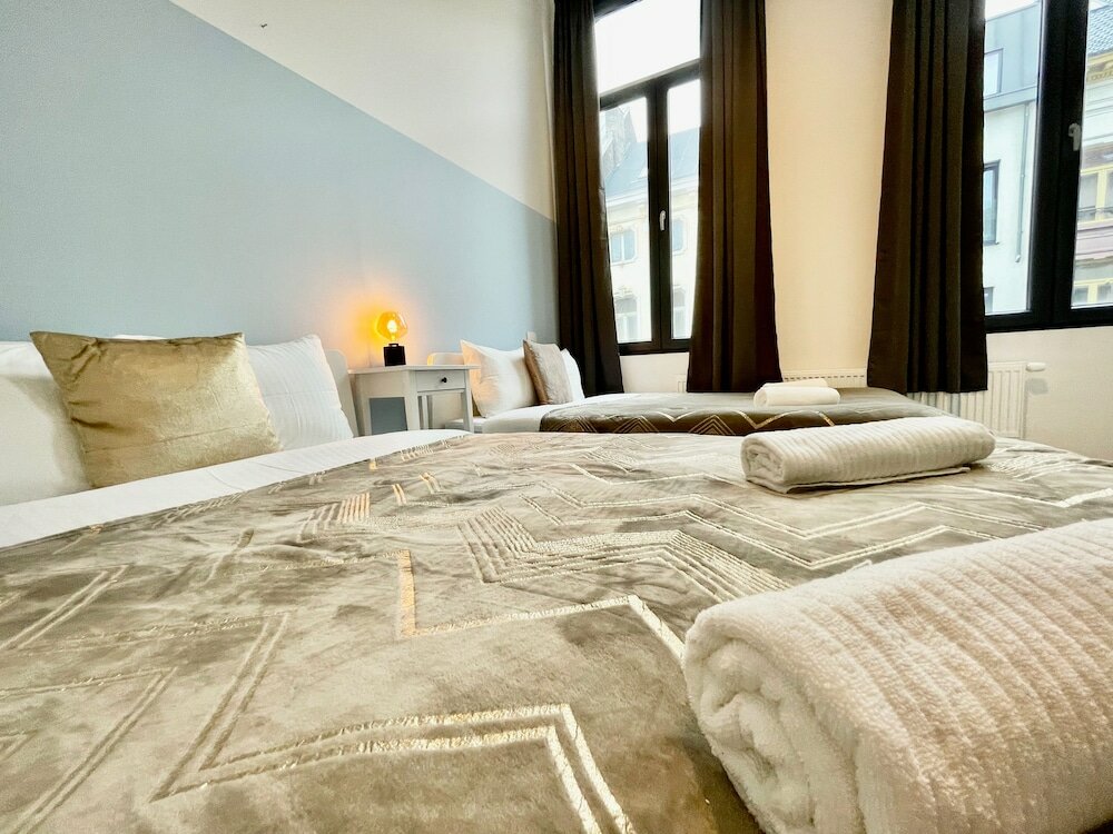 Фото One Lux Stay near Fashion District