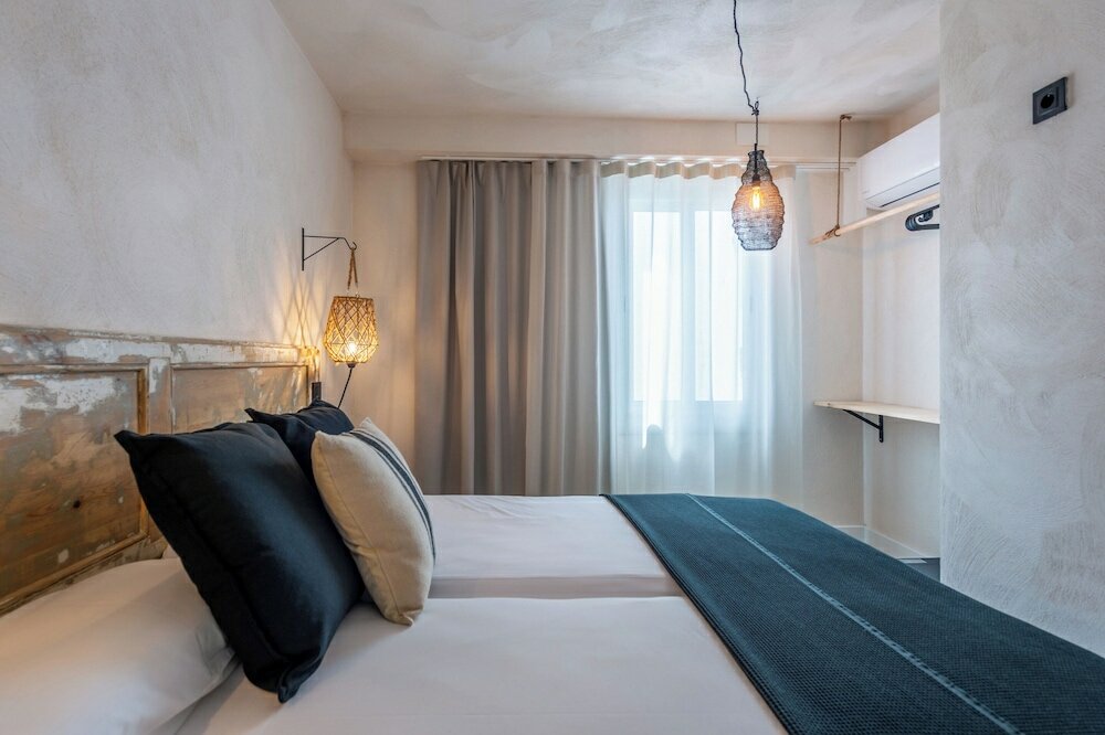 Фото Hostal Boutique Es Menut