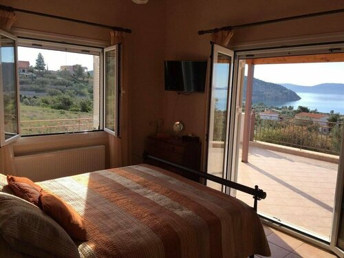Гостиница Immaculate 3-bed House in Ermioni