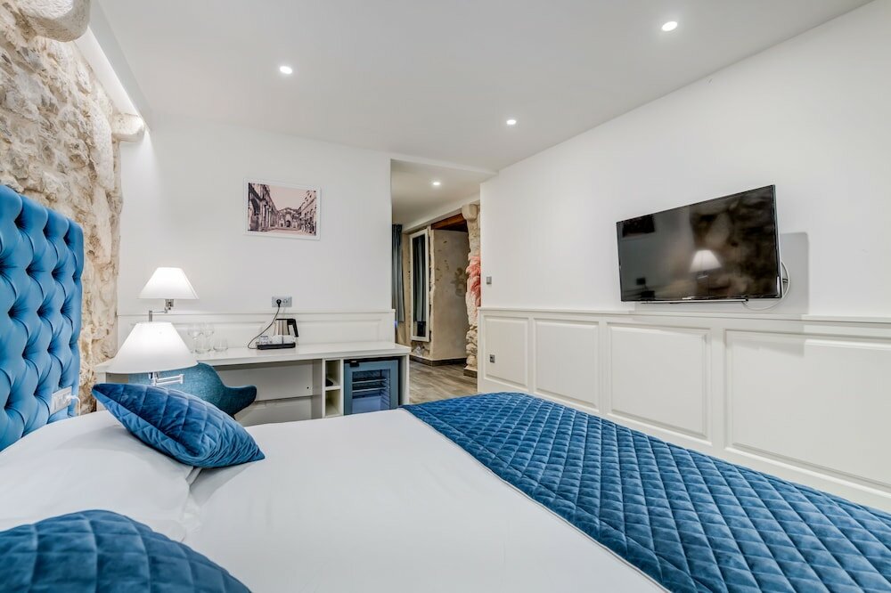 Фото Mint Luxury Rooms