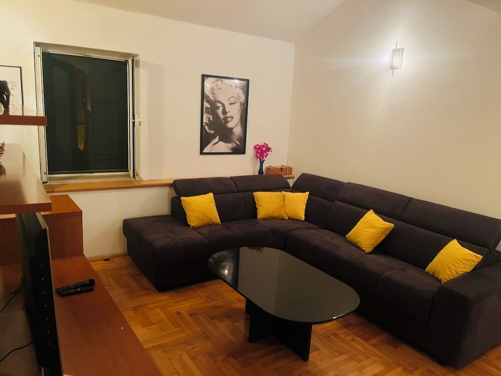 Фото Poetry House