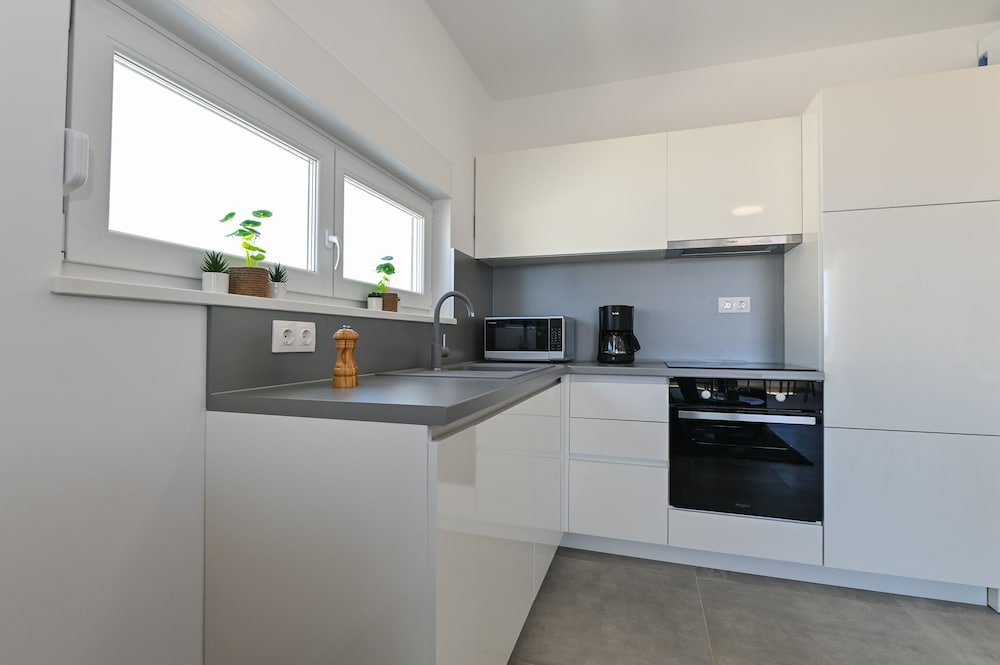 Фото Apartments Olive Garden 2