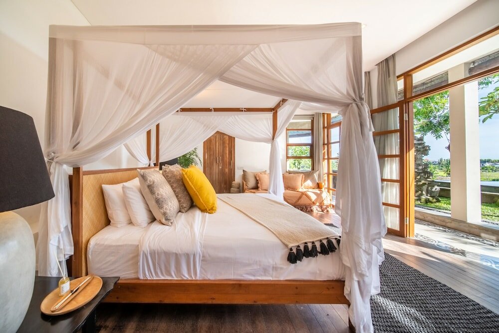 Фото Stunning 4br Private Villa in Canggu