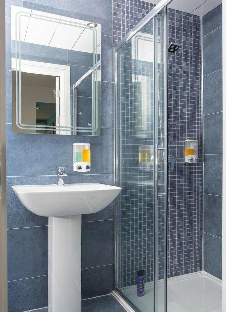 Фото Heathrow Windsor Studios and Rooms