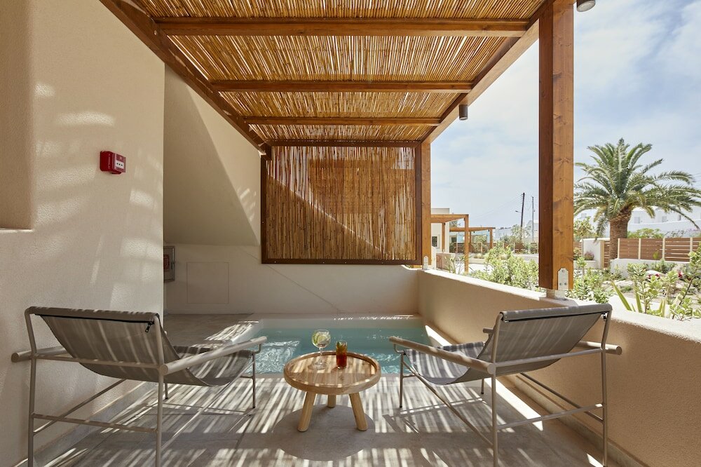 Фото Apricus Suites