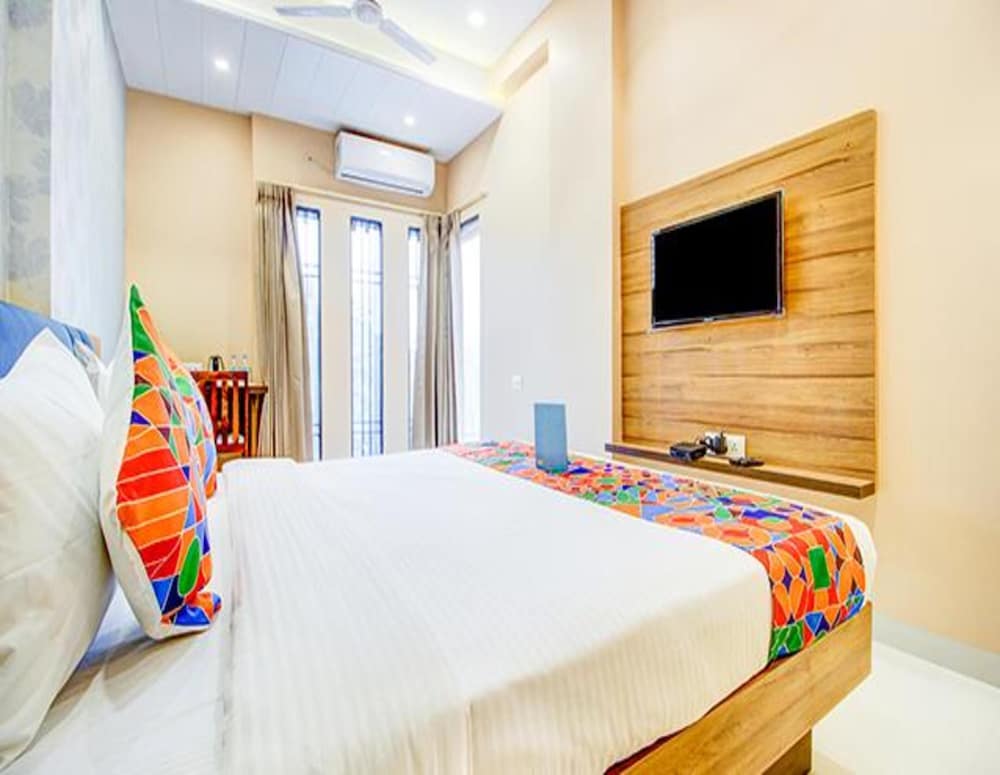 Фото FabHotel 7th Crossing