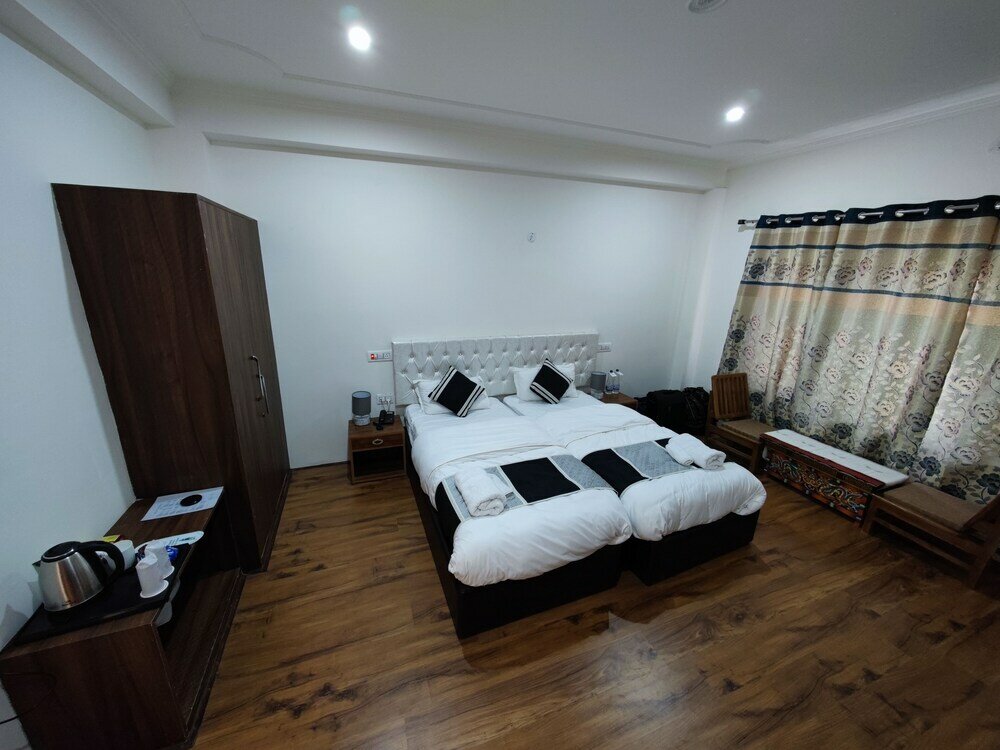 Фото Hotel Hill Top Heaven