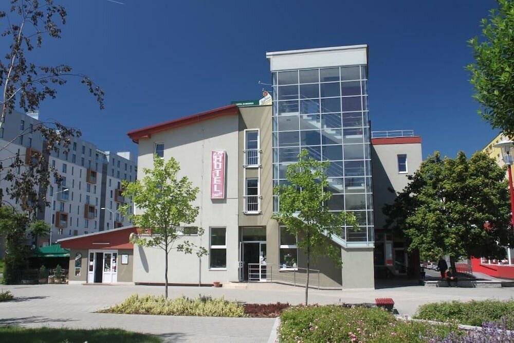 Фото отеля 1