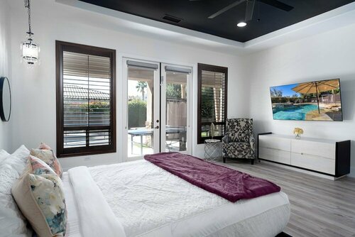 Гостиница Casa Serenity Luxury Living w Pool & Jacuzzi в Индио